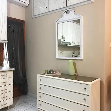 Mimi's Studio * Kariani